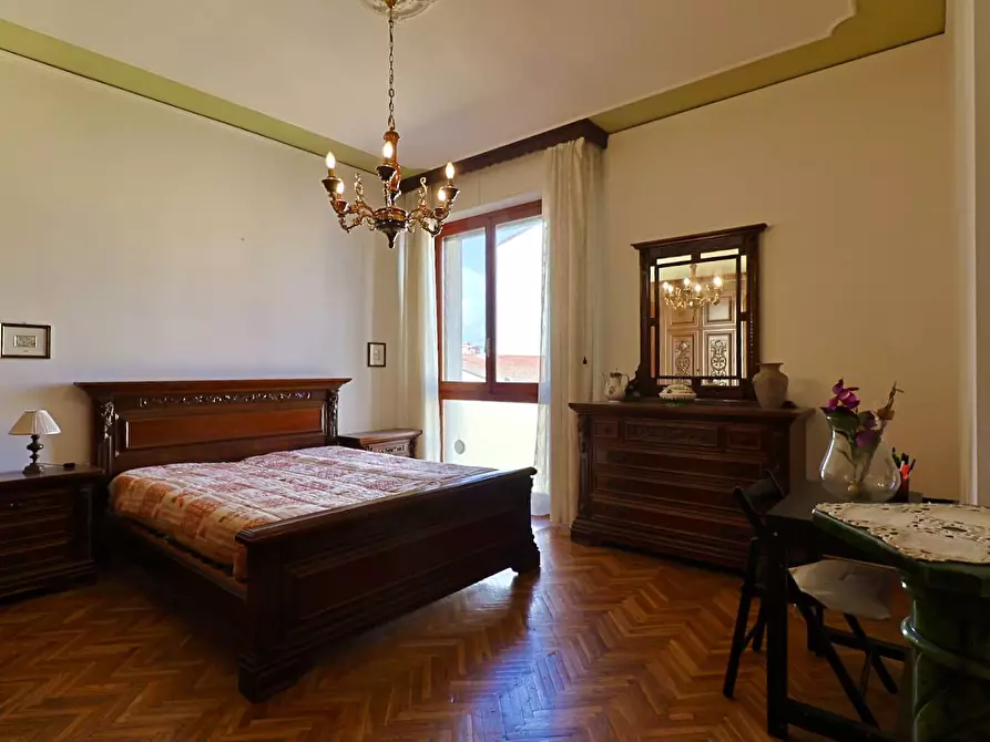 Immagine 38 di Appartamento in vendita  in Via Ugo Corsi 6 a Firenze