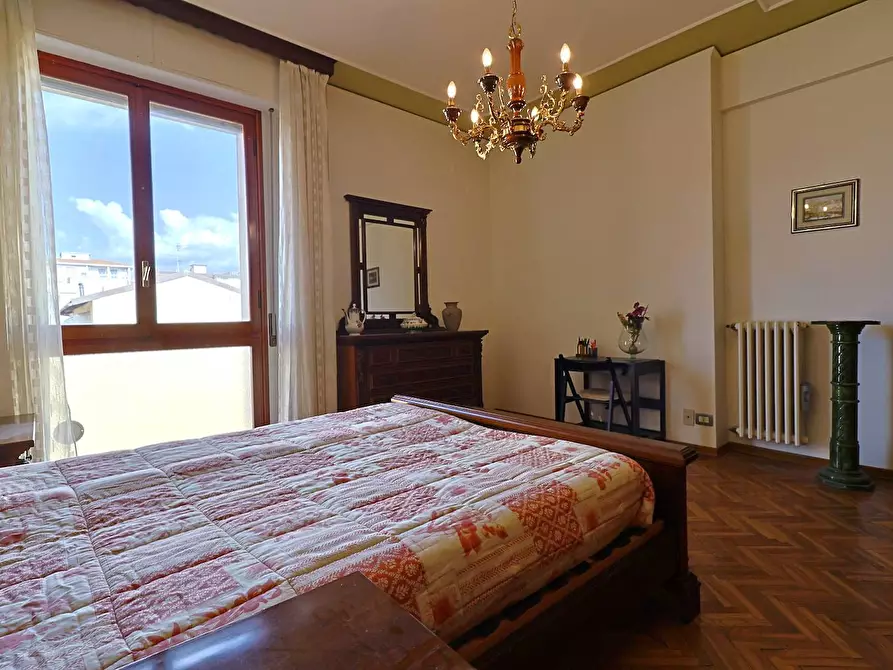 Immagine 40 di Appartamento in vendita  in Via Ugo Corsi 6 a Firenze