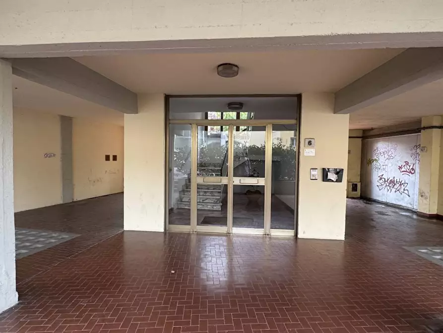 Immagine 73 di Appartamento in vendita  in Via Ugo Corsi 6 a Firenze