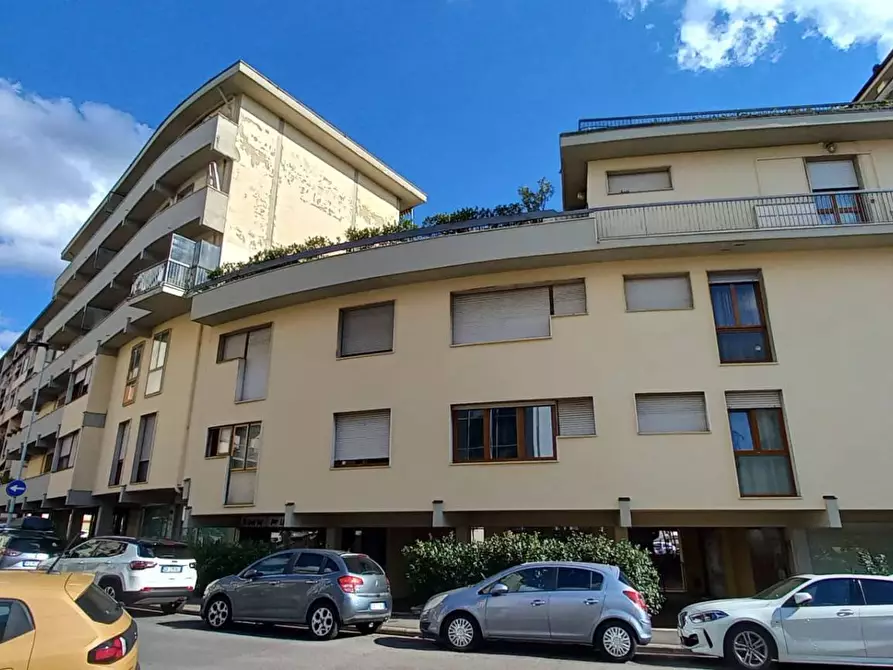 Immagine 75 di Appartamento in vendita  in Via Ugo Corsi 6 a Firenze