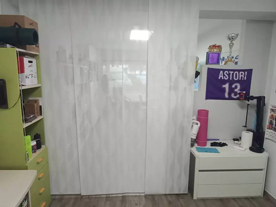 Immagine 1 di Locale commerciale in affitto  in via Morandi 62 a Firenze