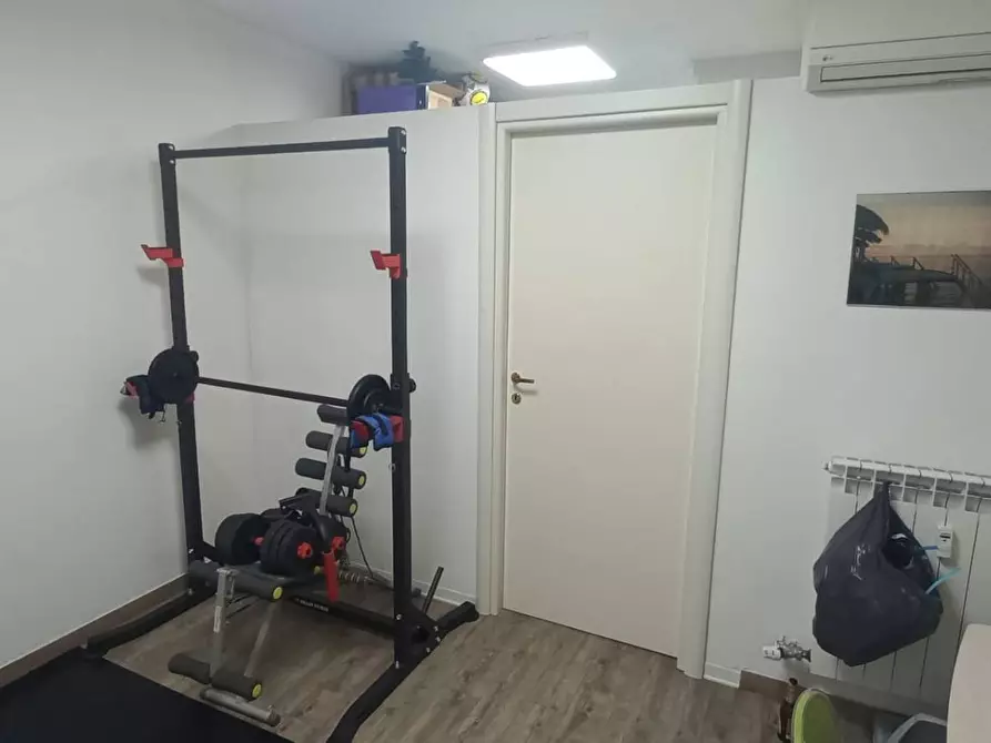 Immagine 4 di Locale commerciale in affitto  in via Morandi 62 a Firenze