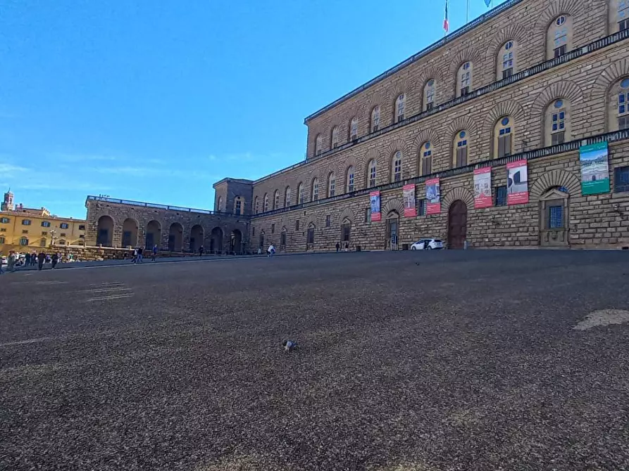 Immagine 12 di Locale commerciale in vendita  in Via Romana 54r a Firenze