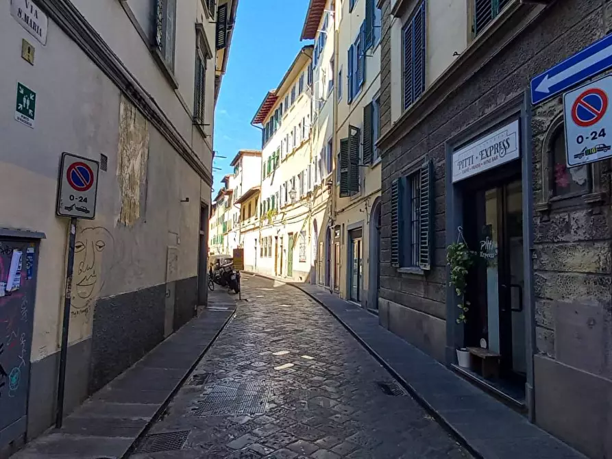 Immagine 8 di Locale commerciale in vendita  in Via Romana 54r a Firenze