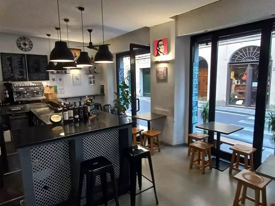 Immagine 25 di Locale commerciale in vendita  in Via Romana 54r a Firenze
