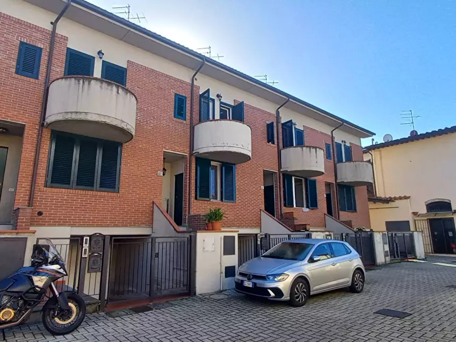 Immagine 5 di Appartamento in vendita  in via castronella 22 i a Campi Bisenzio