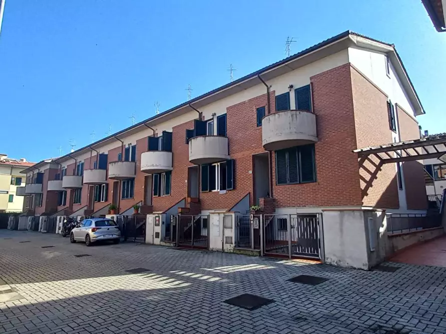 Immagine 2 di Appartamento in vendita  in via castronella 22 i a Campi Bisenzio