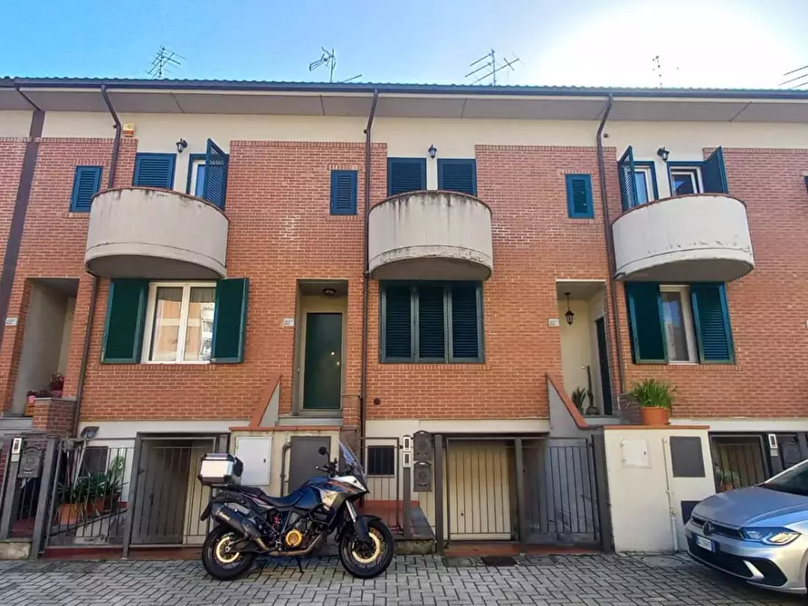 Immagine 4 di Appartamento in vendita  in via castronella 22 i a Campi Bisenzio