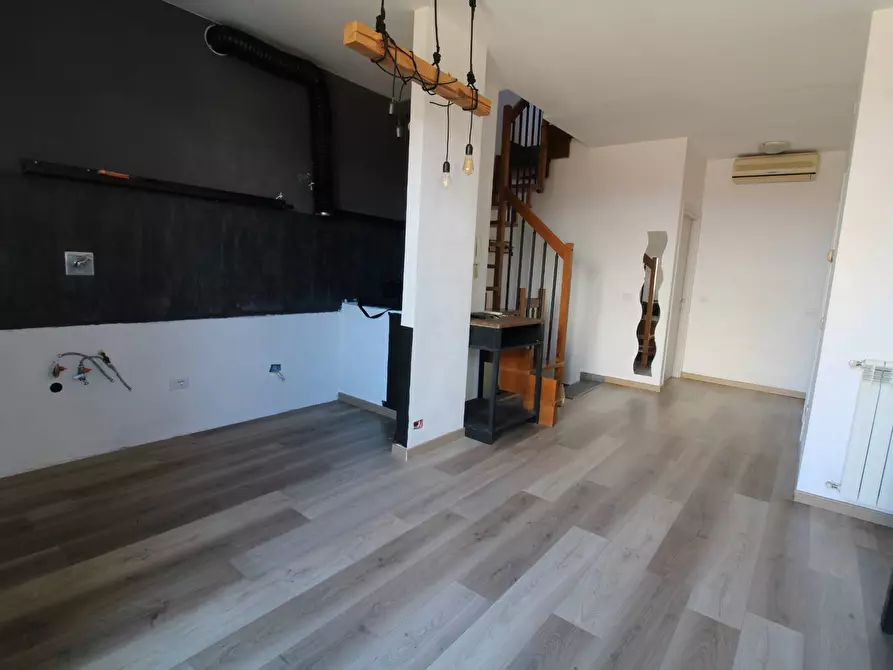 Immagine 12 di Appartamento in vendita  in via castronella 22 i a Campi Bisenzio