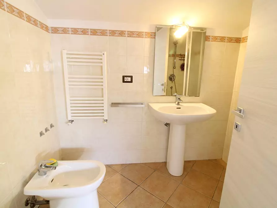 Immagine 40 di Appartamento in vendita  in via castronella 22 i a Campi Bisenzio