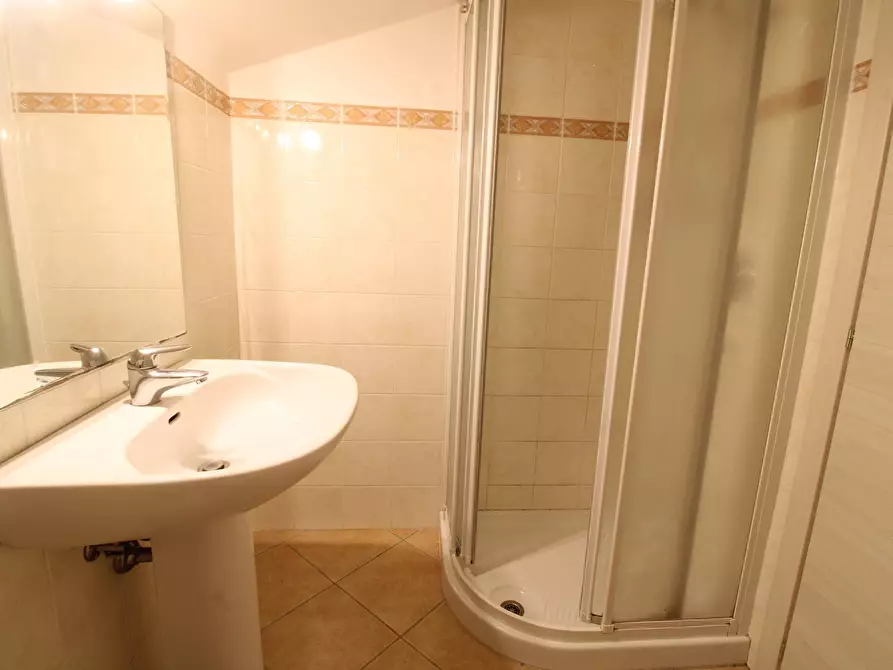 Immagine 42 di Appartamento in vendita  in via castronella 22 i a Campi Bisenzio