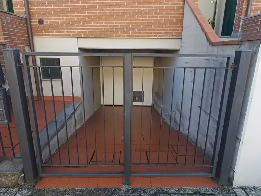 Immagine 43 di Appartamento in vendita  in via castronella 22 i a Campi Bisenzio