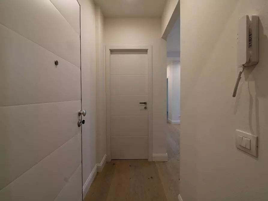 Immagine 13 di Appartamento in vendita  in Via Erbosa 38 a Firenze