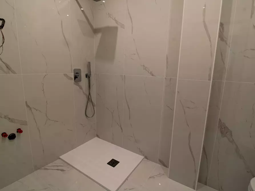 Immagine 22 di Appartamento in vendita  in Via Erbosa 38 a Firenze