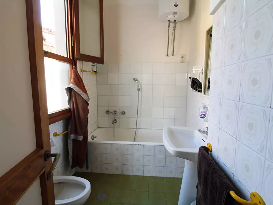 Immagine 12 di Appartamento in vendita  in Via Reginaldo Giuliani 216 a Firenze