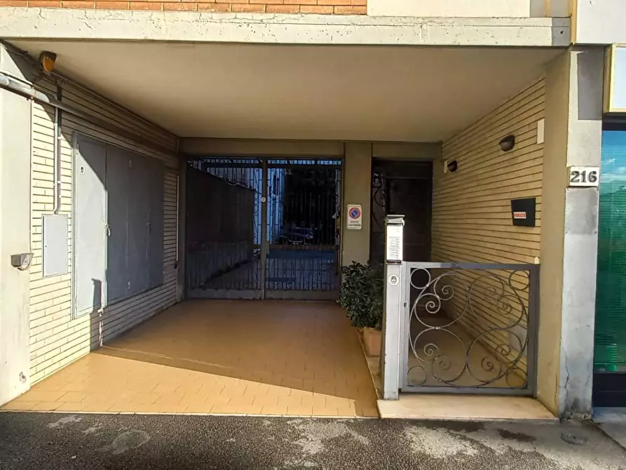 Immagine 4 di Appartamento in vendita  in Via Reginaldo Giuliani 216 a Firenze
