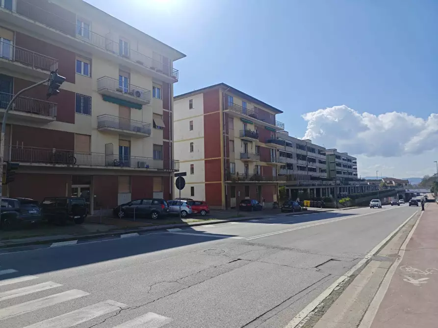 Immagine 6 di Appartamento in vendita  in viale dei mille 61 a Sesto Fiorentino