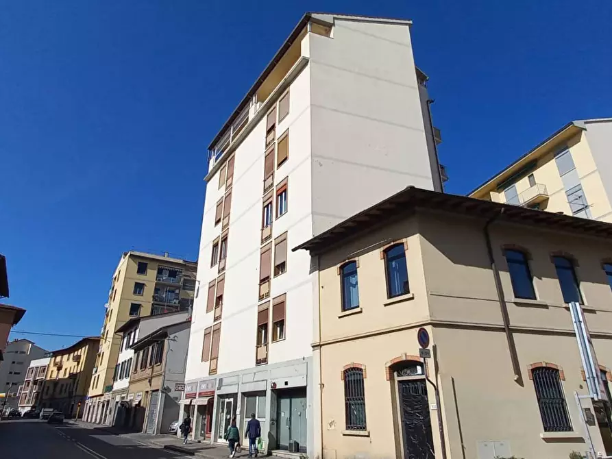 Immagine 28 di Appartamento in vendita  in Via Reginaldo Giuliani 104 a Firenze