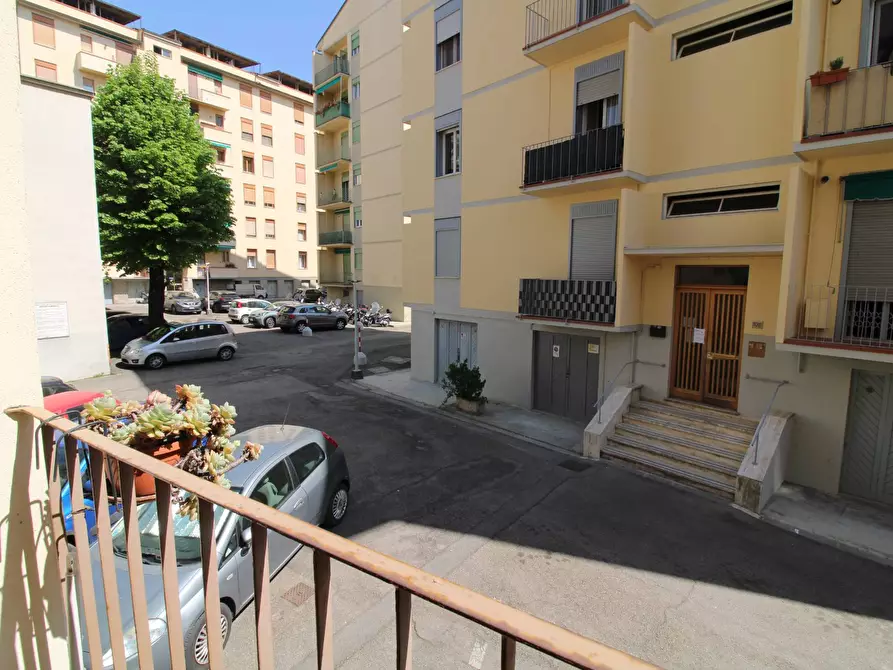 Immagine 11 di Appartamento in vendita  in Via Reginaldo Giuliani 104 a Firenze