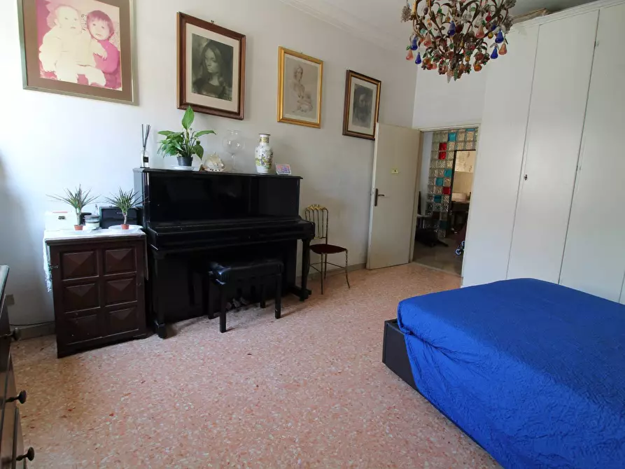 Immagine 9 di Appartamento in vendita  in Via Reginaldo Giuliani 104 a Firenze