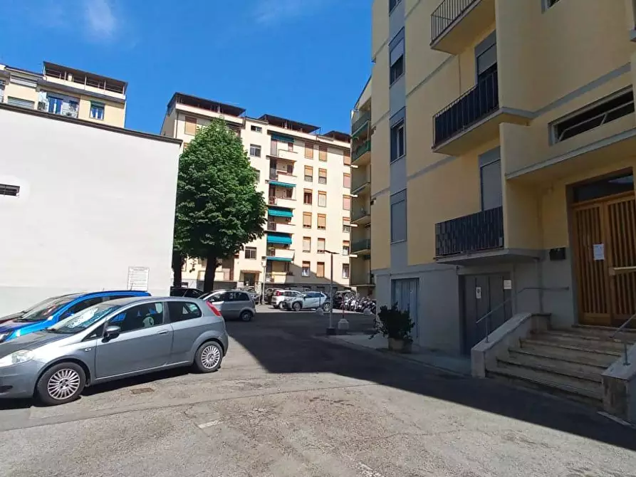 Immagine 32 di Appartamento in vendita  in Via Reginaldo Giuliani 104 a Firenze