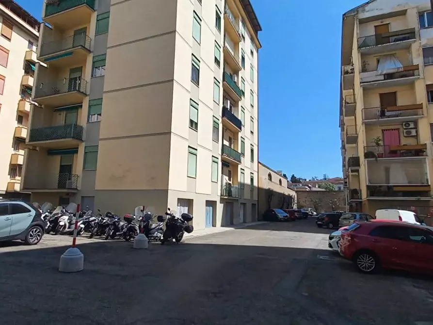 Immagine 34 di Appartamento in vendita  in Via Reginaldo Giuliani 104 a Firenze