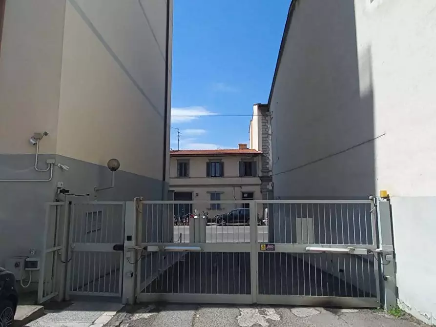 Immagine 35 di Appartamento in vendita  in Via Reginaldo Giuliani 104 a Firenze