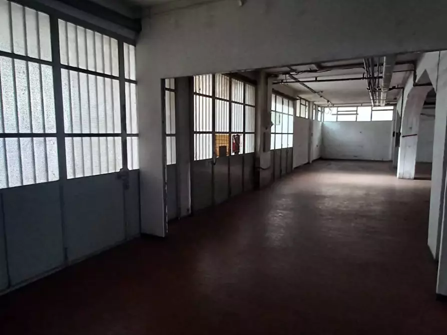 Immagine 16 di Box auto in vendita  in largo liverani a Firenze