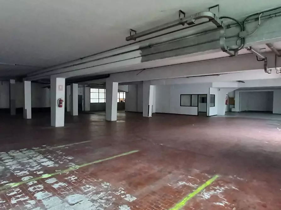 Immagine 7 di Box auto in vendita  in LARGO LIVERANI a Firenze