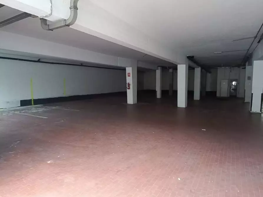 Immagine 9 di Box auto in vendita  in LARGO LIVERANI a Firenze