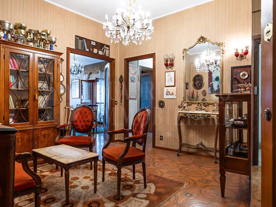 Immagine 2 di Appartamento in vendita  in Via Delle Gondole 38 a Roma