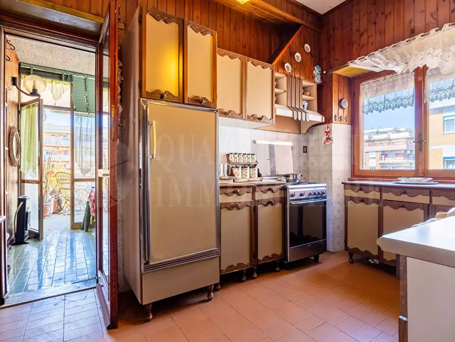Immagine 25 di Appartamento in vendita  in Via Delle Gondole 38 a Roma