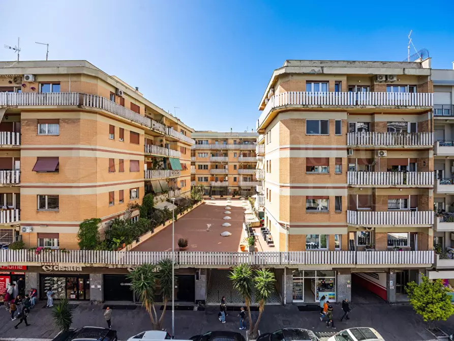 Immagine 32 di Appartamento in vendita  in Via Delle Gondole 38 a Roma