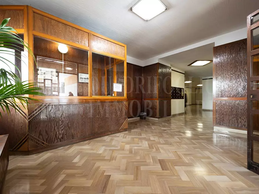 Immagine 38 di Appartamento in vendita  in Via Delle Gondole 38 a Roma