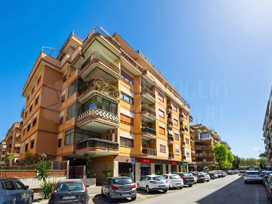 Immagine 44 di Appartamento in vendita  in Via Delle Gondole 38 a Roma