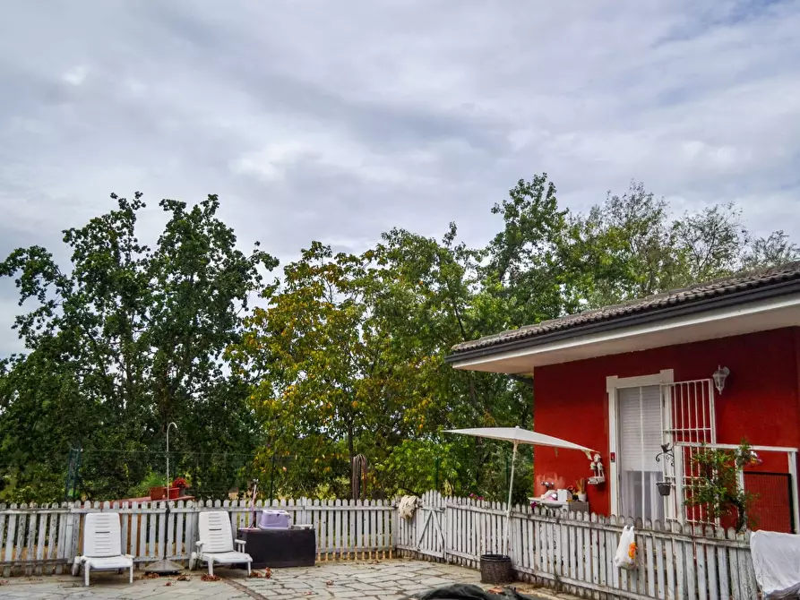 Immagine 35 di Villa in vendita  in Via Riva 100 a Andezeno