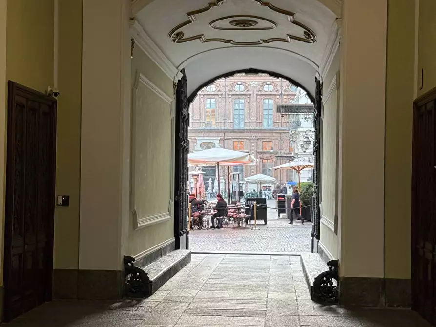 Immagine 5 di Appartamento in vendita  in Via Cesare Battisti 5 a Torino