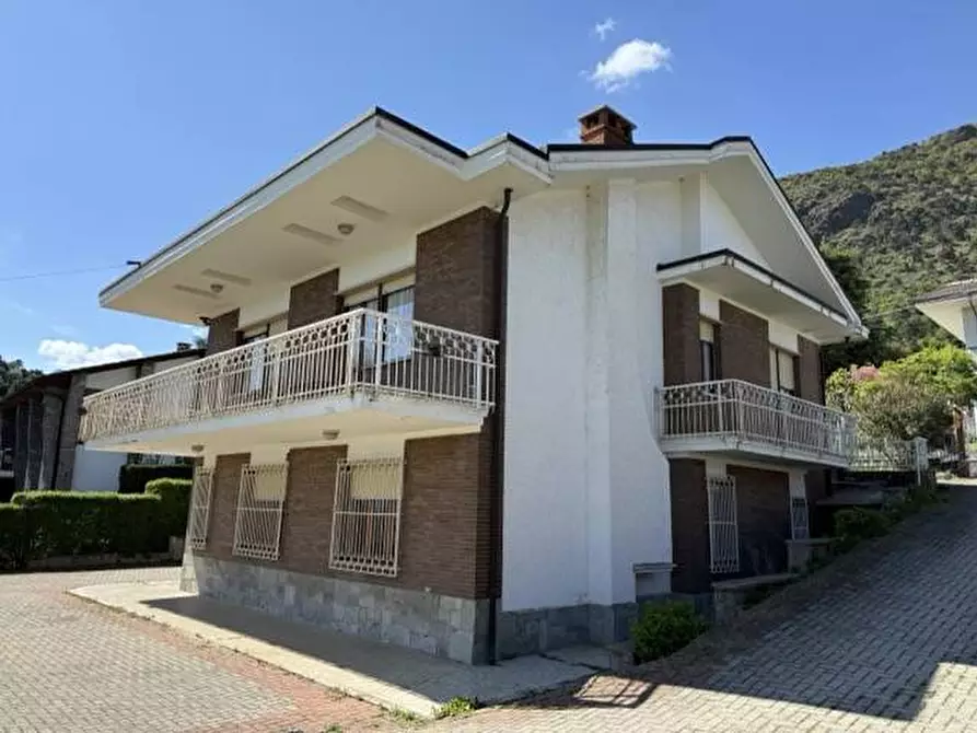 Immagine 4 di Villa in vendita  in Via Alessandro Manzoni 62 a Piossasco