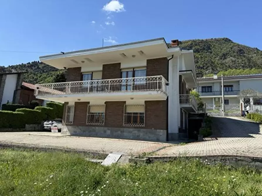 Immagine 2 di Villa in vendita  in Via Alessandro Manzoni 62 a Piossasco