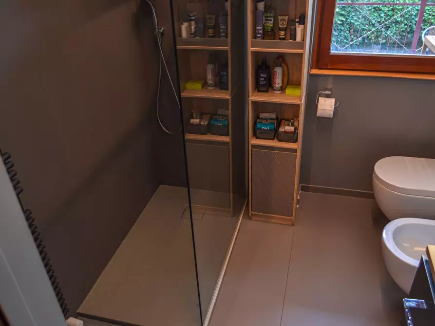 Immagine 28 di Appartamento in vendita  in Strada del Mainero 66 a Torino