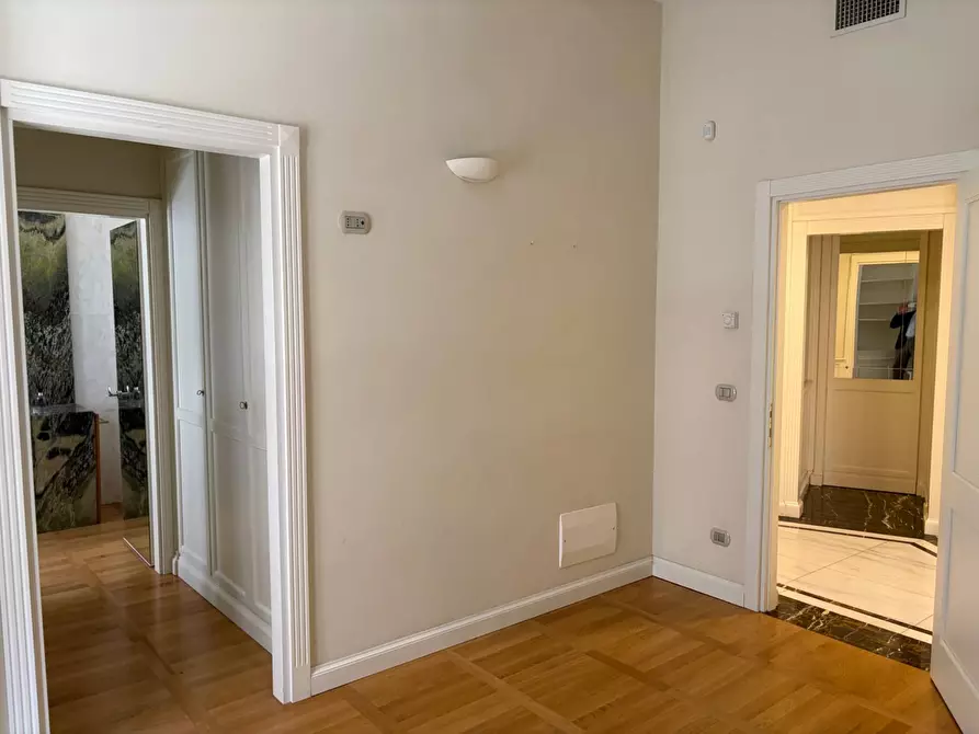 Immagine 11 di Appartamento in vendita  in Goffredo Casalis 7 a Torino