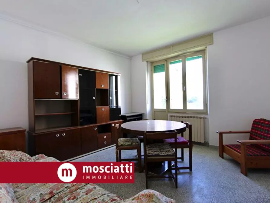 Immagine 4 di Appartamento in vendita  in Via Chiara Brugnola a Esanatoglia