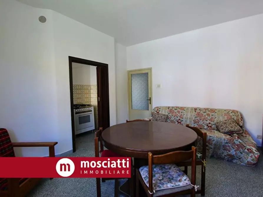 Immagine 5 di Appartamento in vendita  in Via Chiara Brugnola a Esanatoglia