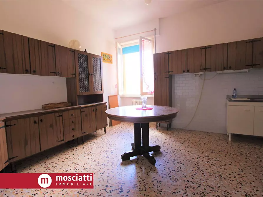 Immagine 4 di Appartamento in vendita  in Diotallevi di Angeluccio a Esanatoglia