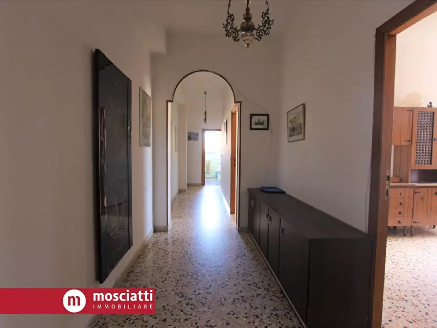 Immagine 3 di Appartamento in vendita  in Diotallevi di Angeluccio a Esanatoglia