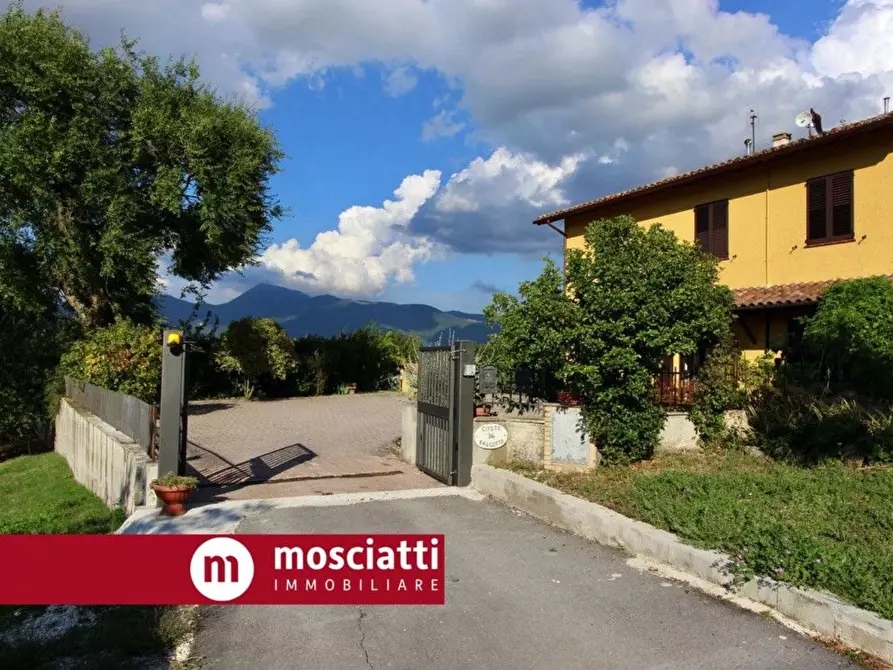 Immagine 2 di Rustico / casale in vendita  in Località Coste Falcotto a Esanatoglia