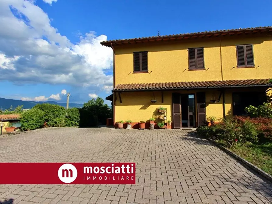 Immagine 4 di Rustico / casale in vendita  in Località Coste Falcotto a Esanatoglia