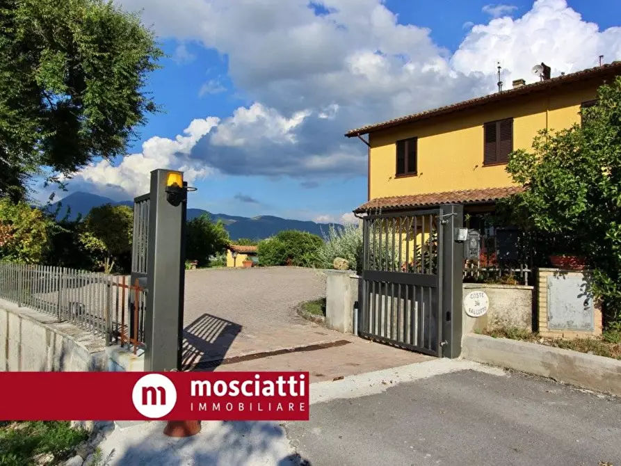 Immagine 3 di Rustico / casale in vendita  in Località Coste Falcotto a Esanatoglia