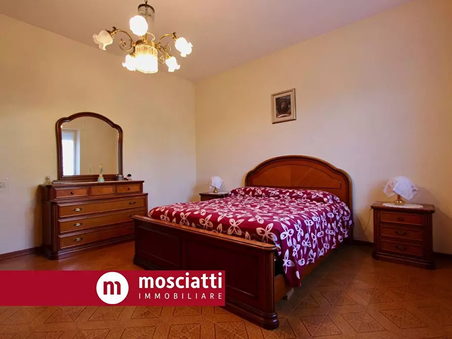 Immagine 9 di Casa indipendente in vendita  in Collepere a Esanatoglia