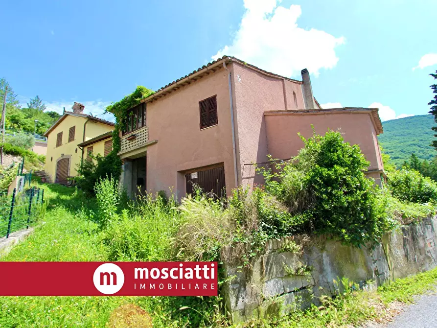 Immagine 2 di Rustico / casale in vendita  in Rastia 36 a Esanatoglia